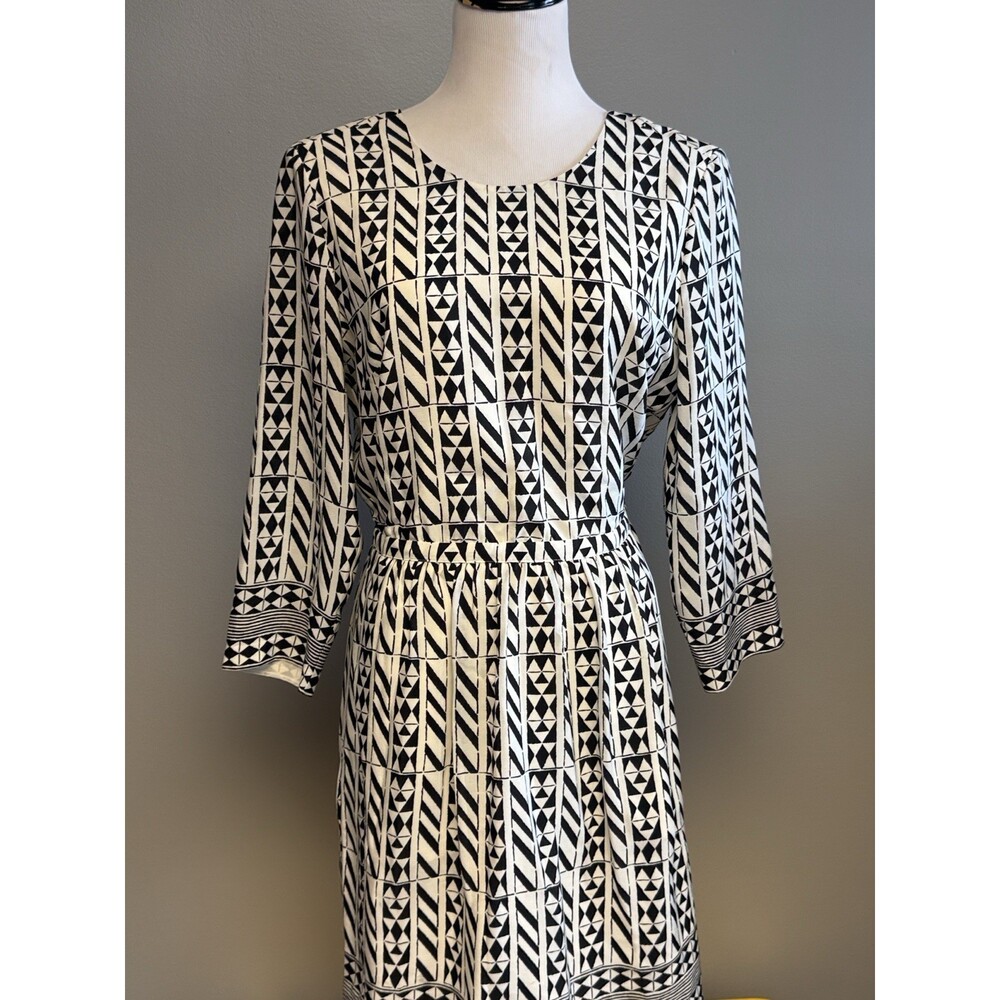 Madewell Silk Geometric Print Dress Size 8 Black White Zip - Picture 3 of 5